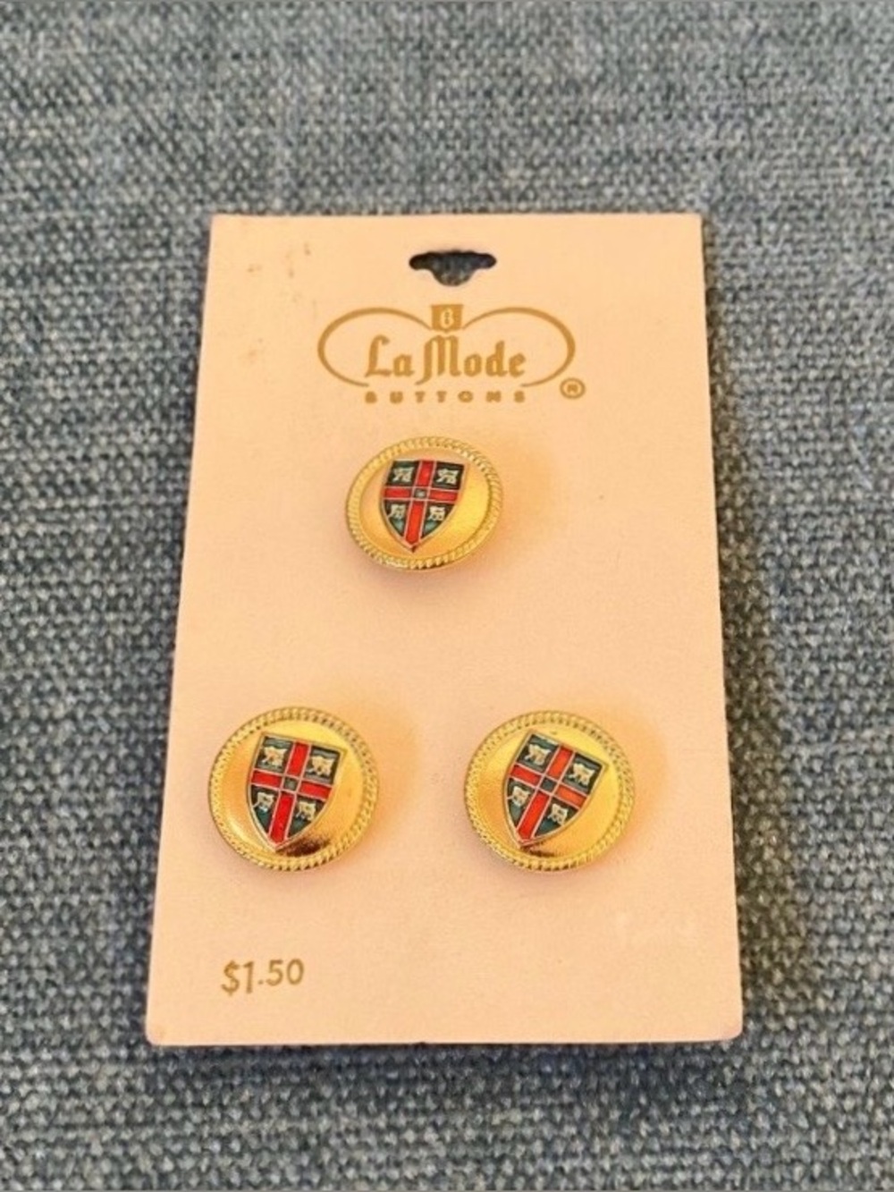 New La Mode Buttons